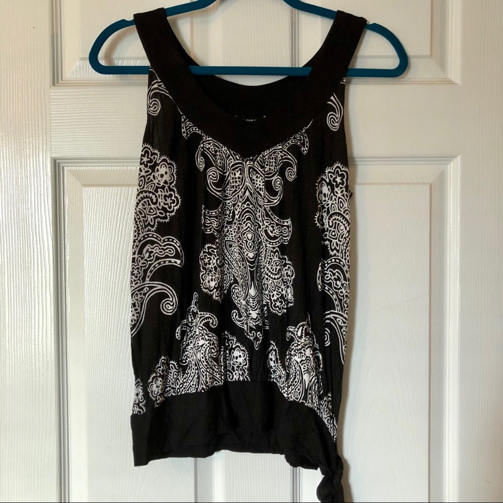 APT.9 Black & White Printed Tank